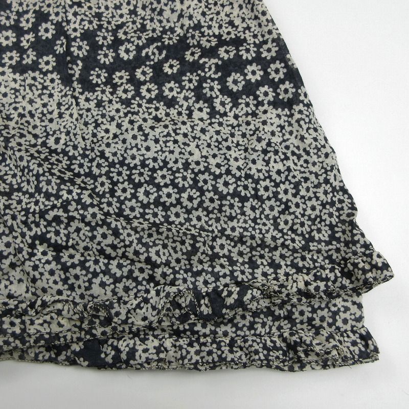 Chanel 03p P20716v12163 Camellia Daisy Pattern Sleeveless V-Neck Dress White