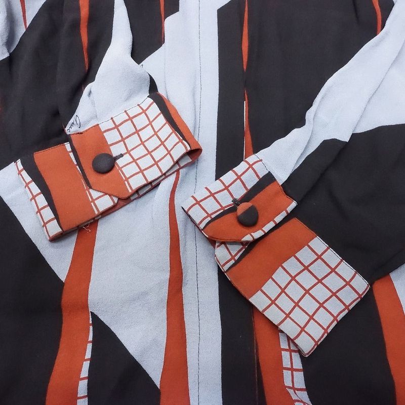 Gucci 100% Silk Blouse with All Over Pattern Shirt Long Sleeves Geometric