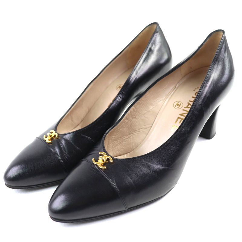Chanel Vintage Coco Mark Turnlock Hardware Leather Pumps Black Gold Hardware