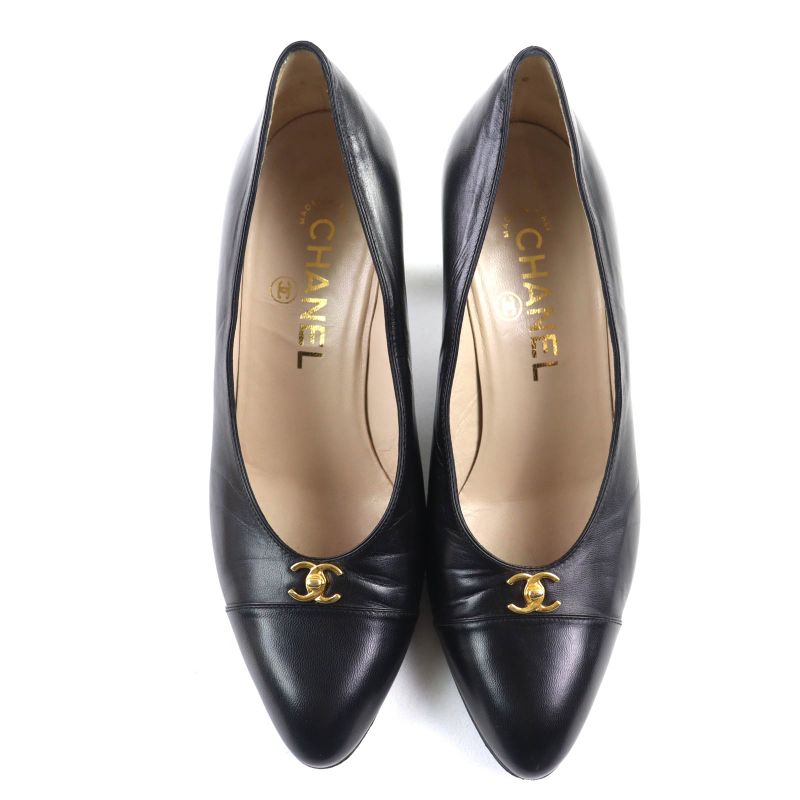 Chanel Vintage Coco Mark Turnlock Hardware Leather Pumps Black Gold Hardware