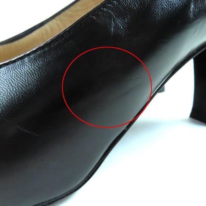 Chanel Vintage Coco Mark Turnlock Hardware Leather Pumps Black Gold Hardware