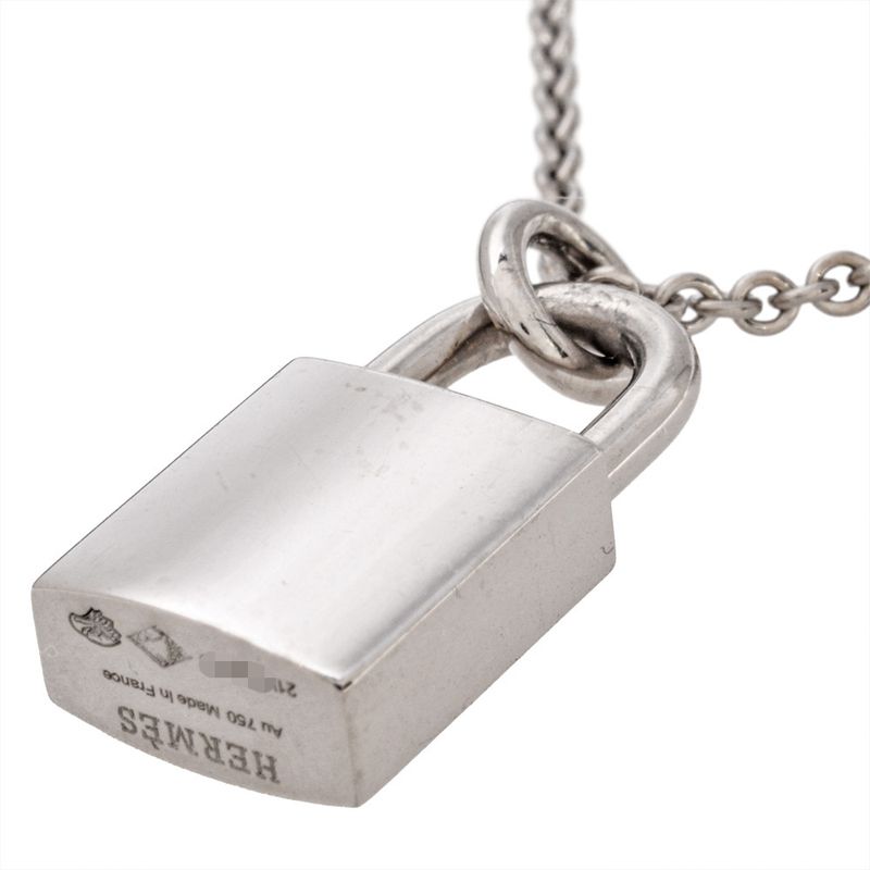 Hermes Amulet Cadenas Necklace 18k White Gold 9.4g Diamond Ladies