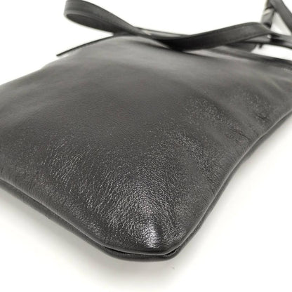 Saint Laurent Paris Shoulder Bag Leather Black 581697