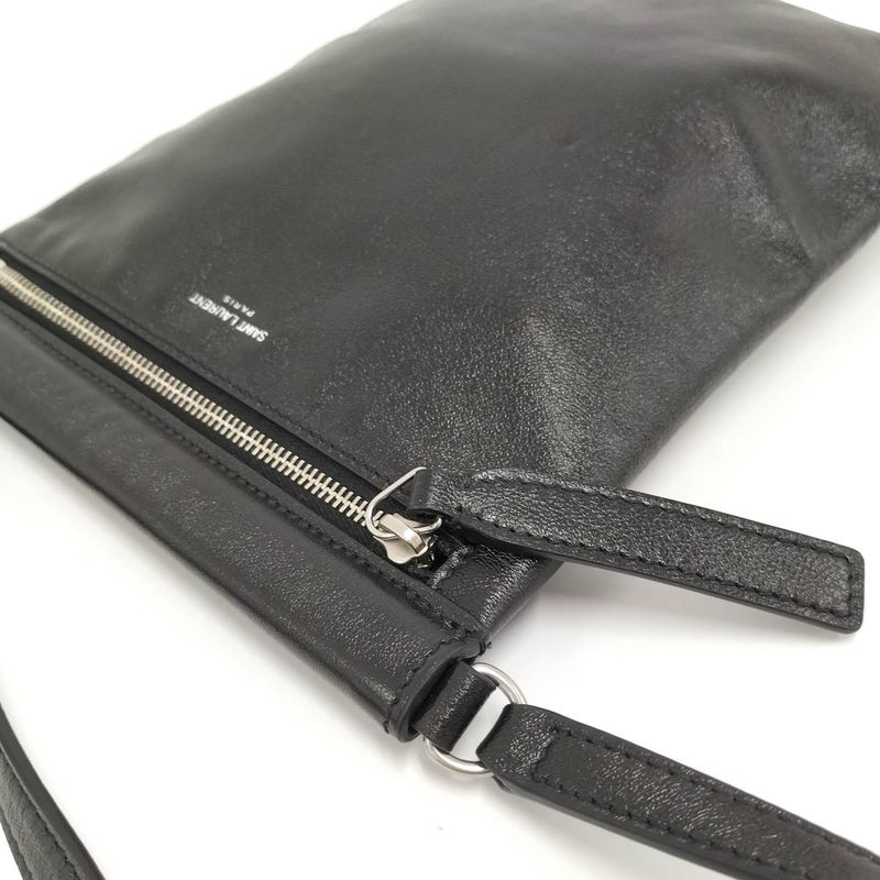 Saint Laurent Paris Shoulder Bag Leather Black 581697