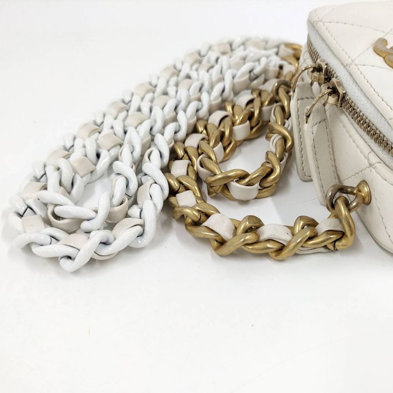 Chanel Chain Shoulder Bag Matelasse Coco Mark Coin Case Lambskin White Ap2738