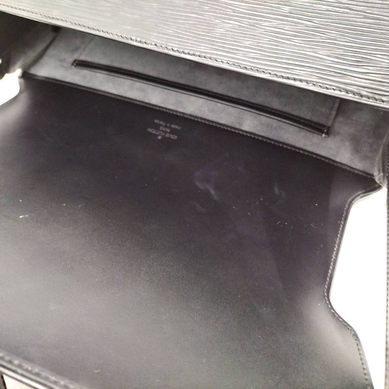 Louis Vuitton Nocturne PM Shoulder Bag Epi M52182