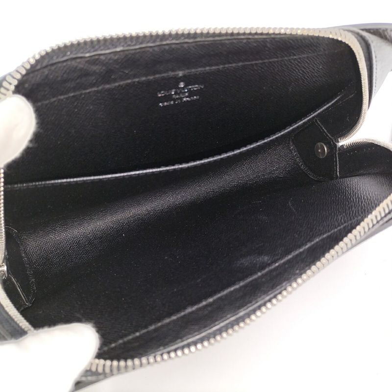 Louis Vuitton Baikal Second Bag Taiga Ardoise M30182