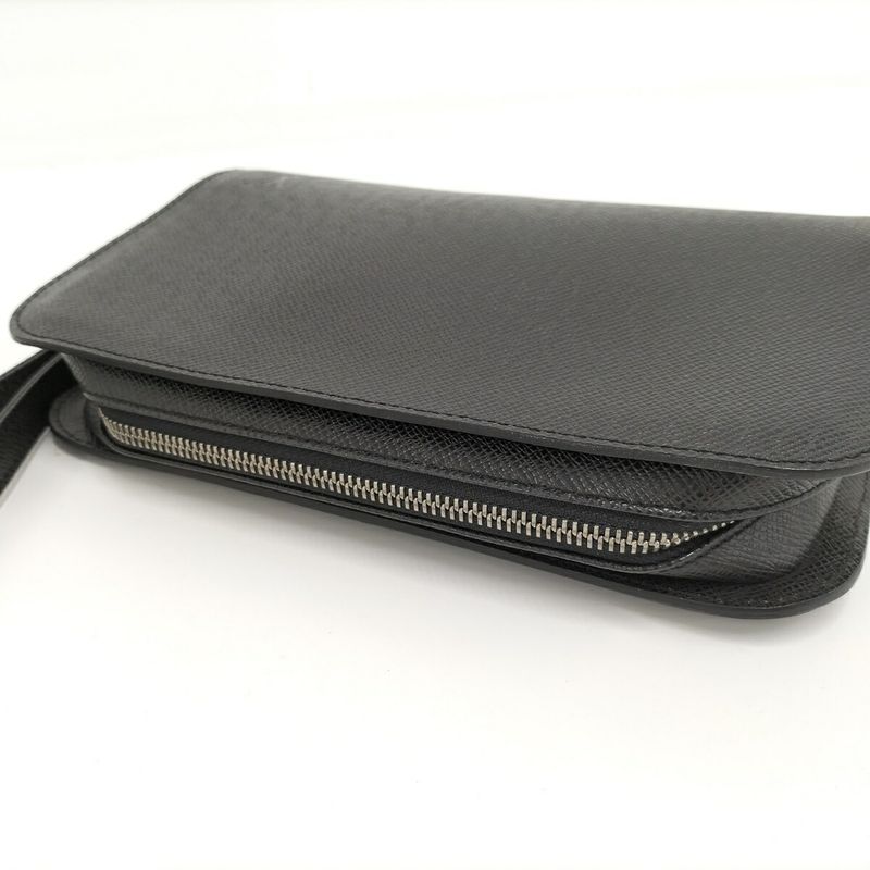 Louis Vuitton Baikal Second Bag Taiga Ardoise M30182