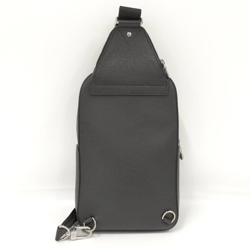 Louis Vuitton Taiga Ave News Ring Bag M30863