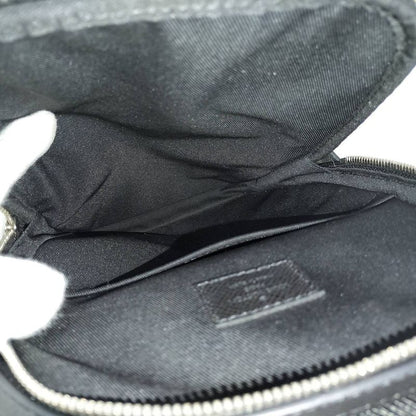 Louis Vuitton Taiga Ave News Ring Bag M30863