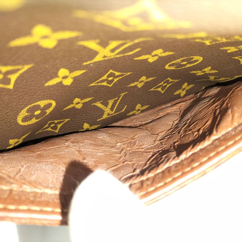 Louis Vuitton Blois Shoulder Bag Monogram M51221