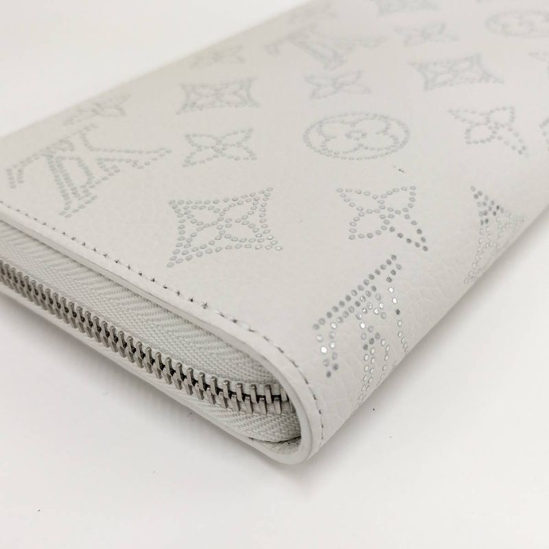 Louis Vuitton Round Zipper Long Wallet Zippy Wallet Monogram Mahina M81642
