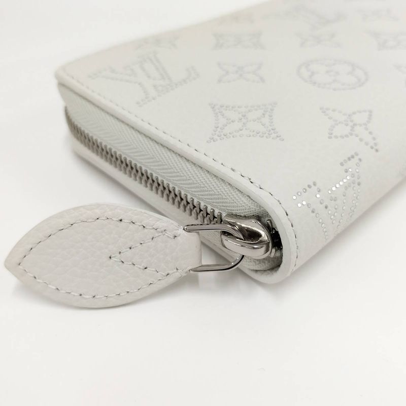 Louis Vuitton Round Zipper Long Wallet Zippy Wallet Monogram Mahina M81642