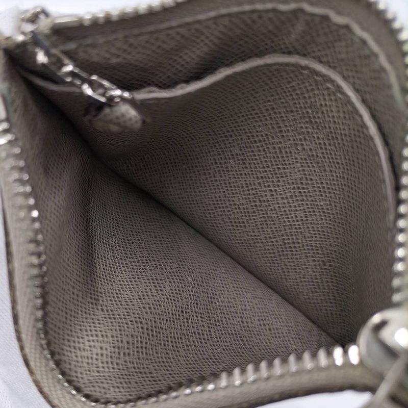 Louis Vuitton Pochette Cles Coin Case Taiga Leather Beige M32604