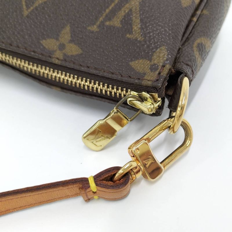 Louis Vuitton Pochette Accessoire Shoulder Bag Monogram M51980