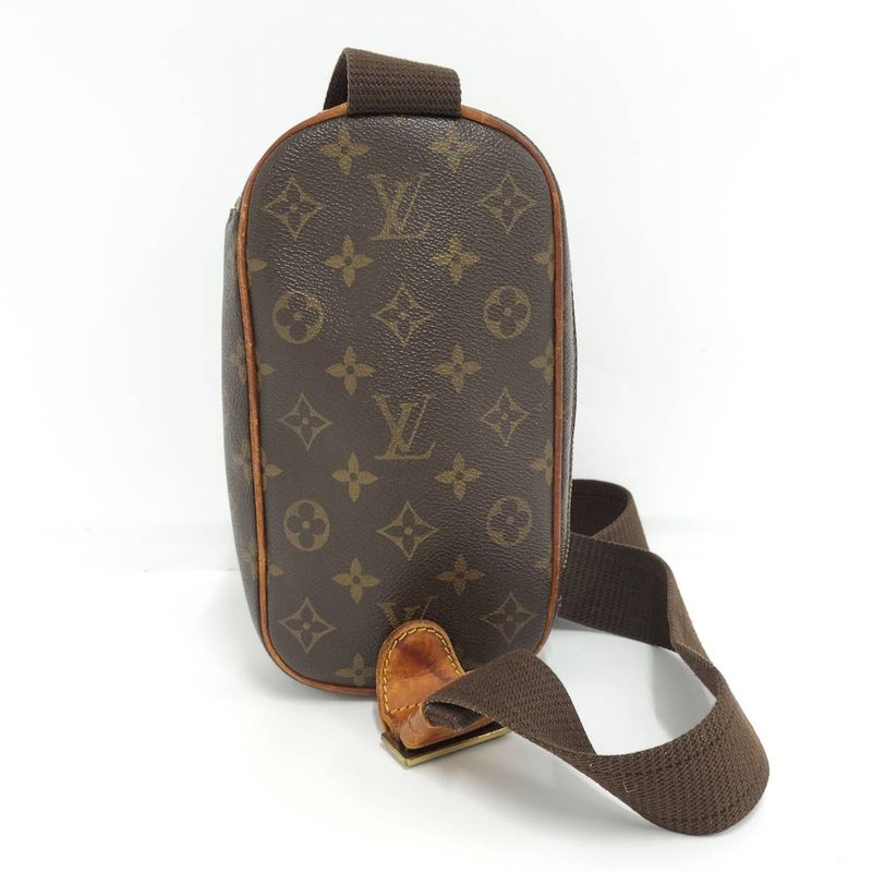 Louis Vuitton Pochette Gange Body Bag Monogram M51870