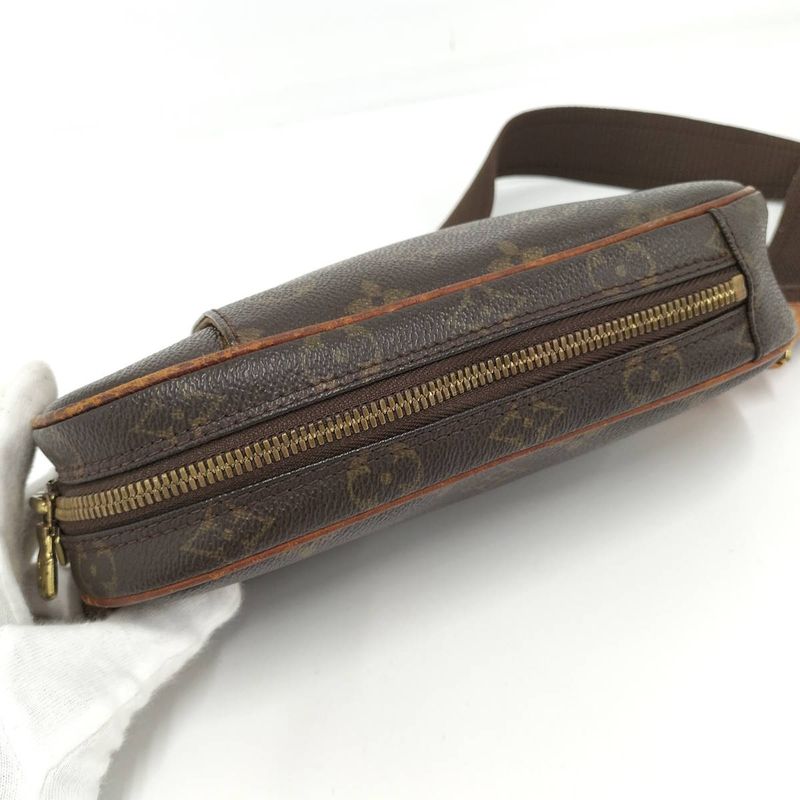 Louis Vuitton Pochette Gange Body Bag Monogram M51870