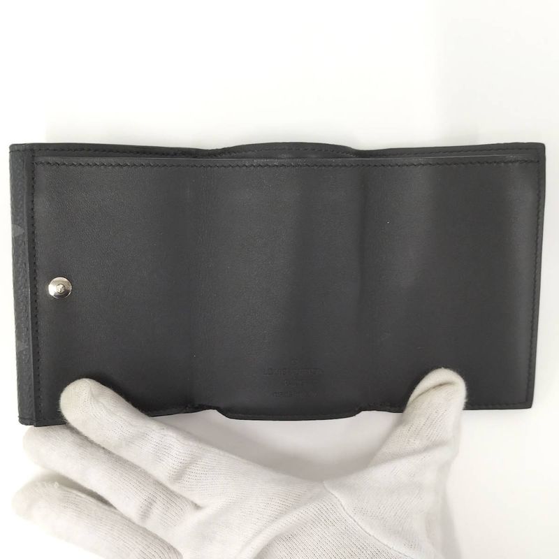 Louis Vuitton Discovery Compact Wallet Folded Monogram Eclipse M67630