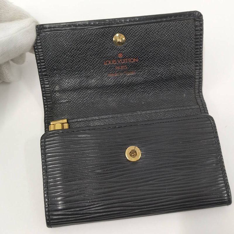Louis Vuitton Multicles 6 6-Rib Key Case Epi Noir Black M63812