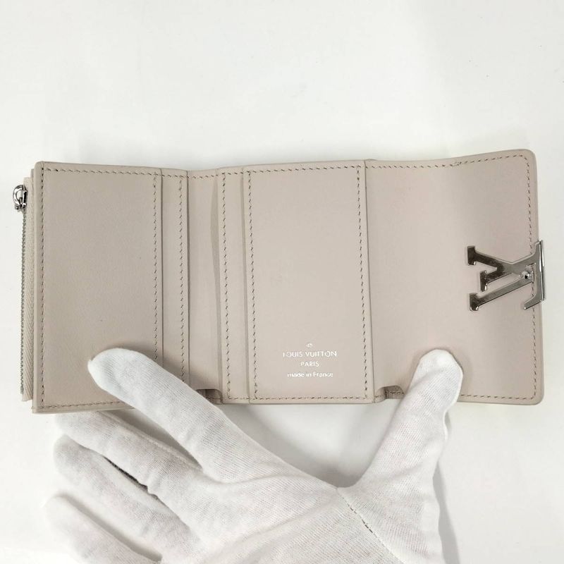 Louis Vuitton Portefeuille Capucines XS Trifold Wallet M80325