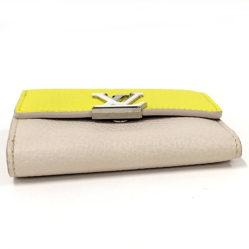 Louis Vuitton Portefeuille Capucines XS Trifold Wallet M80325