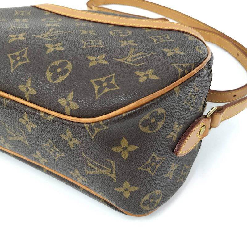 Louis Vuitton Blois Shoulder Bag Monogram M51221