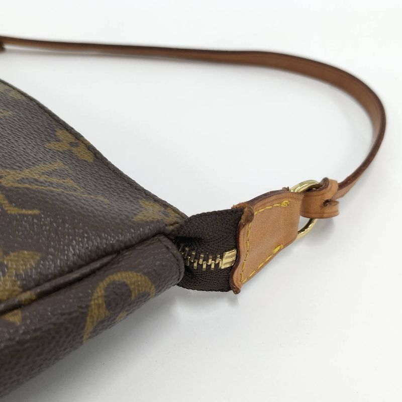 Louis Vuitton Pochette Accessoire Pouch Monogram M51980