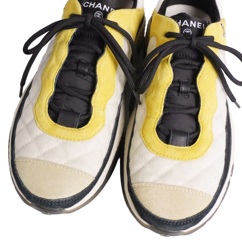 Unused Chanel Sneakers G38294 Low Cut Coco Mark