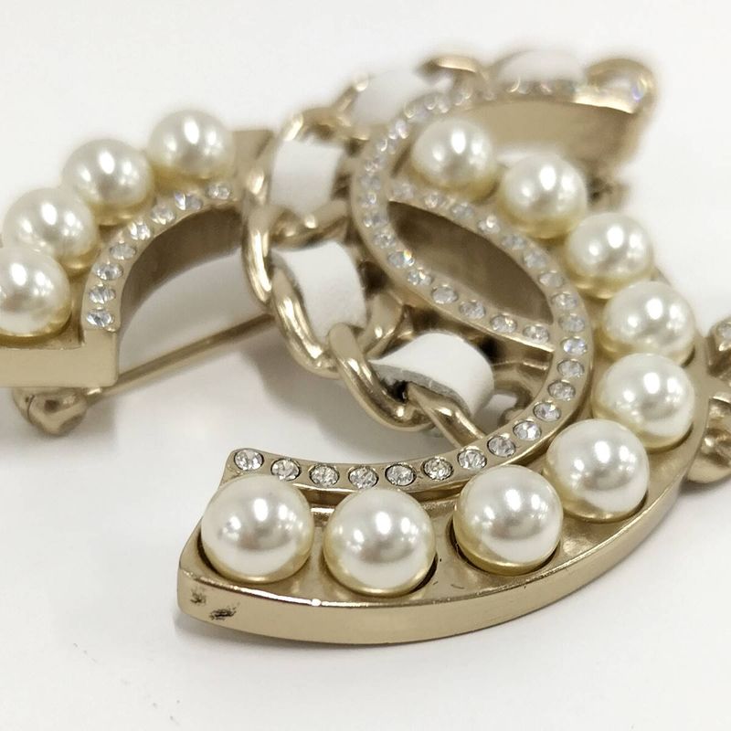 Chanel Brooch Leather Plated Pearl Rhinestone Gold B19c