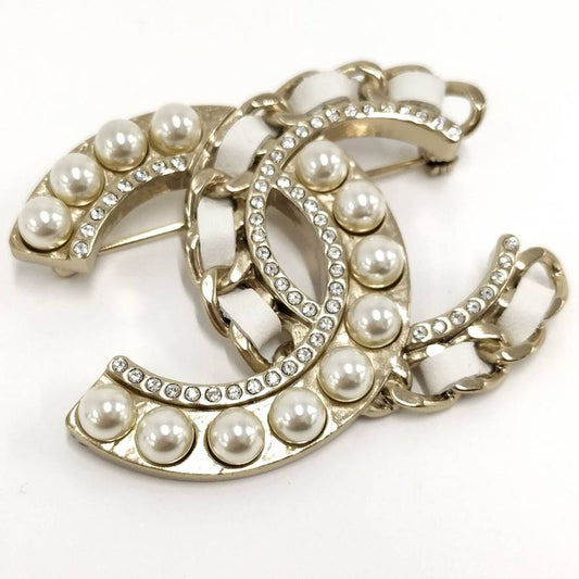 Chanel Brooch Leather Plated Pearl Rhinestone Gold B19c
