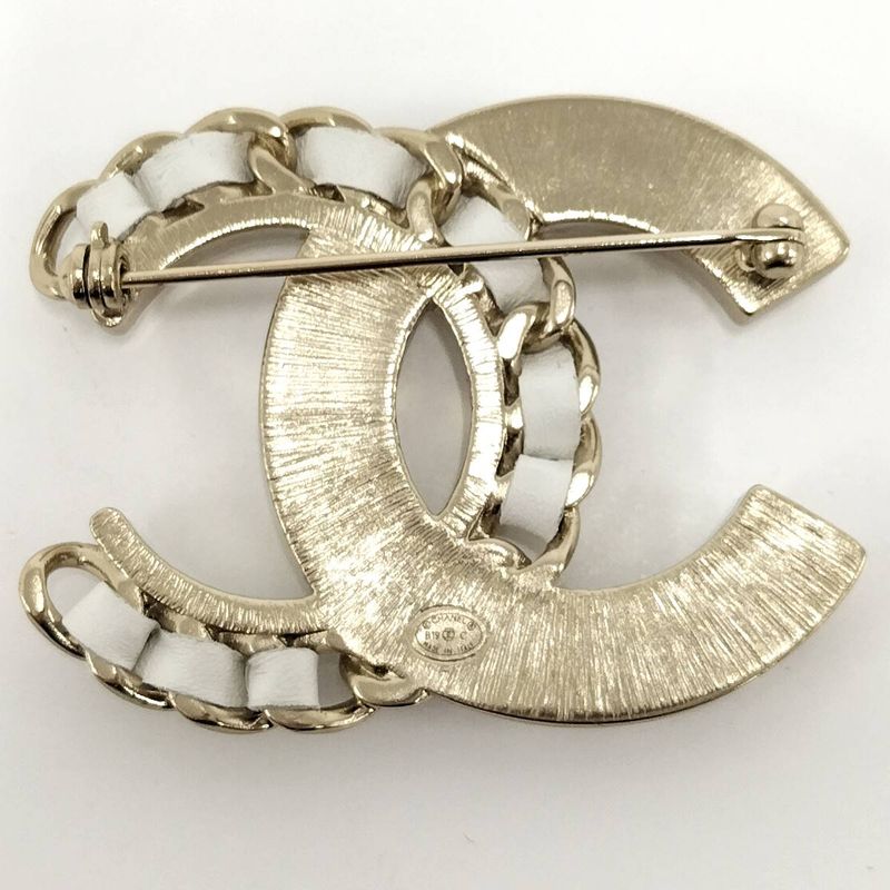 Chanel Brooch Leather Plated Pearl Rhinestone Gold B19c