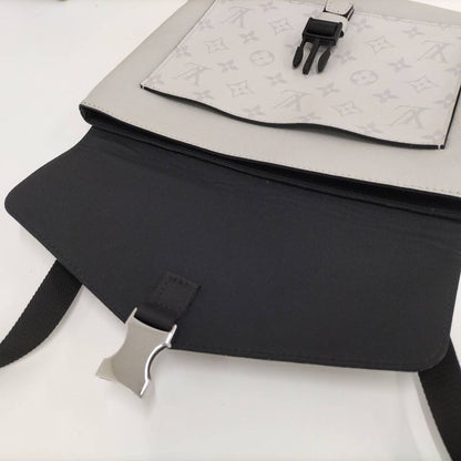 Louis Vuitton Flap Messenger Shoulder Bag Taiga Llama M30411