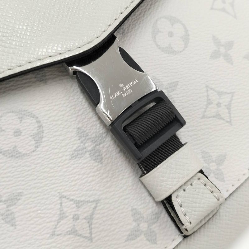 Louis Vuitton Flap Messenger Shoulder Bag Taiga Llama M30411