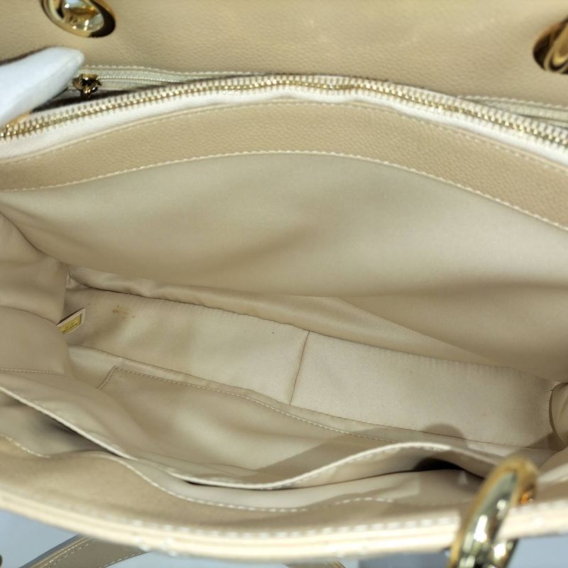 Chanel Gst Chain Tote Bag Matelasse Caviar Skin Leather Beige A50995