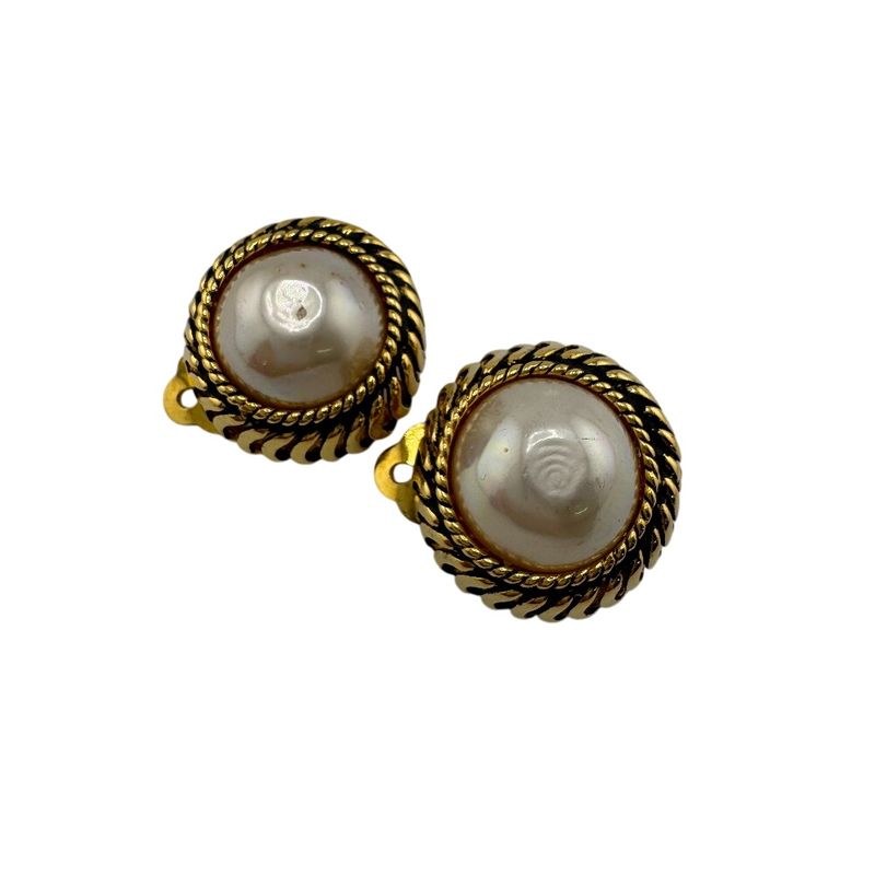 Chanel 2179 Earring Gold Ladies