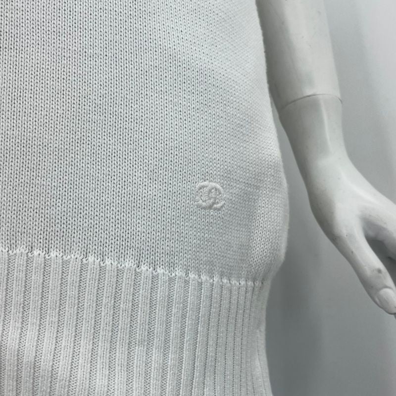 Chanel T-Shirt Knit Coco Mark Gold Button White