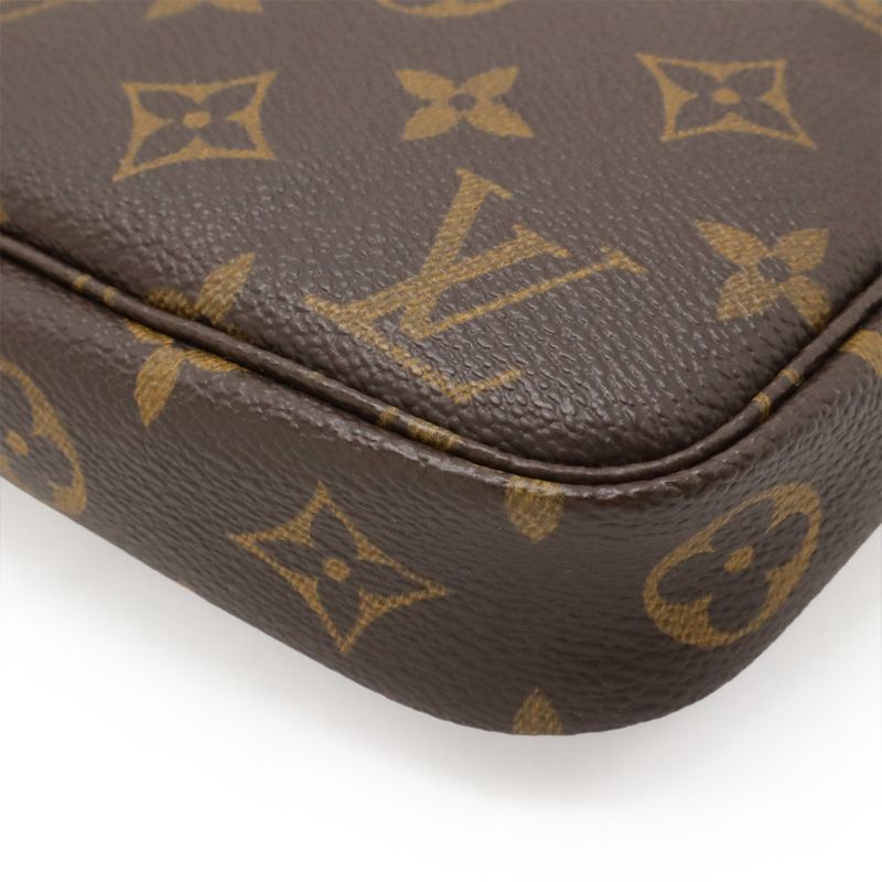 Louis Vuitton Monogram Pochette Accessoire Accessory Pouch Handbag Party Bag