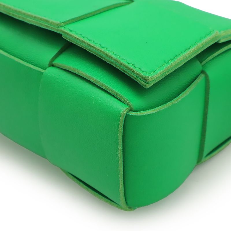 Bottega Veneta Maxi Intrecciato Candy Cassette Shoulder Bag Pochette Mini Bag