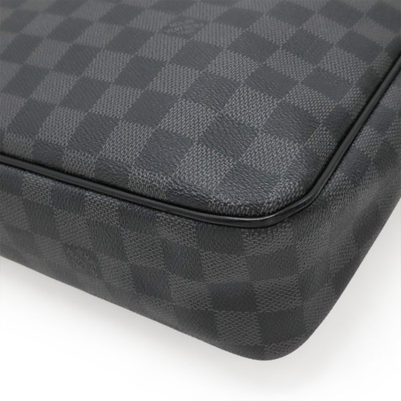 Louis Vuitton Damier Graphite Daniel MM Messenger Bag Shoulder Bag Crossbody