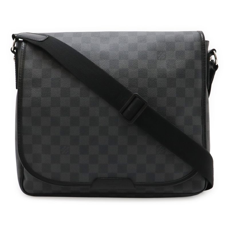 Louis Vuitton Damier Graphite Daniel MM Messenger Bag Shoulder Bag Crossbody