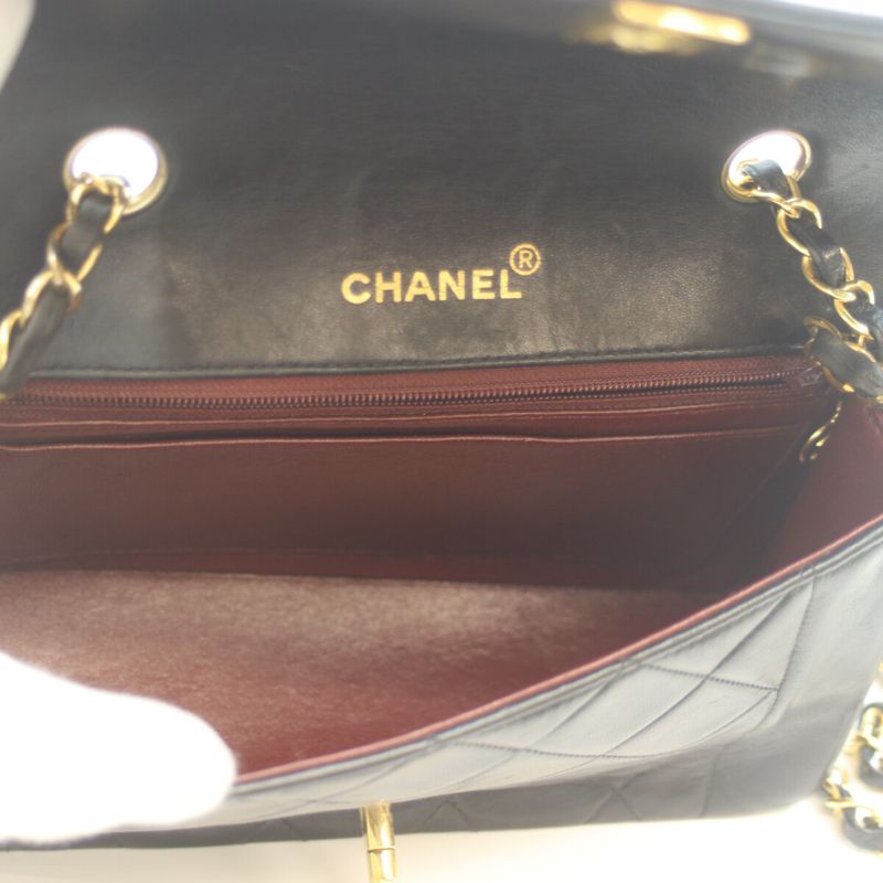 Chanel No 2 A01164 D Navy Lamb Diana 22 Chain Shoulder