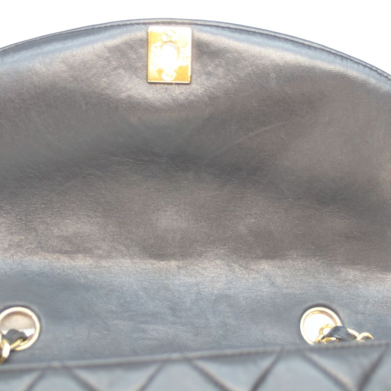 Chanel No 2 A01164 D Navy Lamb Diana 22 Chain Shoulder