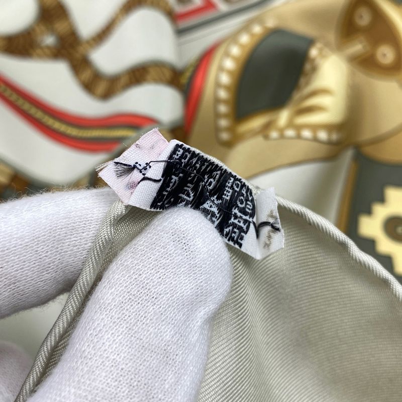 Hermes Carré 90 Huaca Piru Sacred Peru Scarf Silk Light Green Multicolor Women