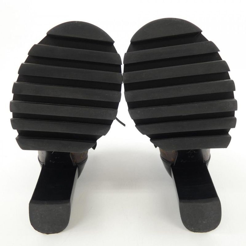 Louis Vuitton Star Trail Line Boots