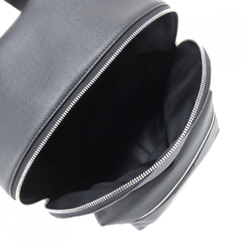 Louis Vuitton Taiga Discovery Backpack M33450 Backpack Sac