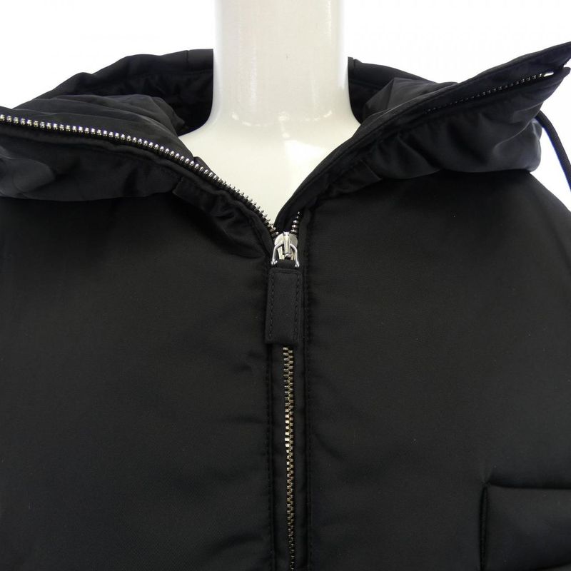 Prada Triangle Logo 291962 S222 1WQ8 Down Jacket