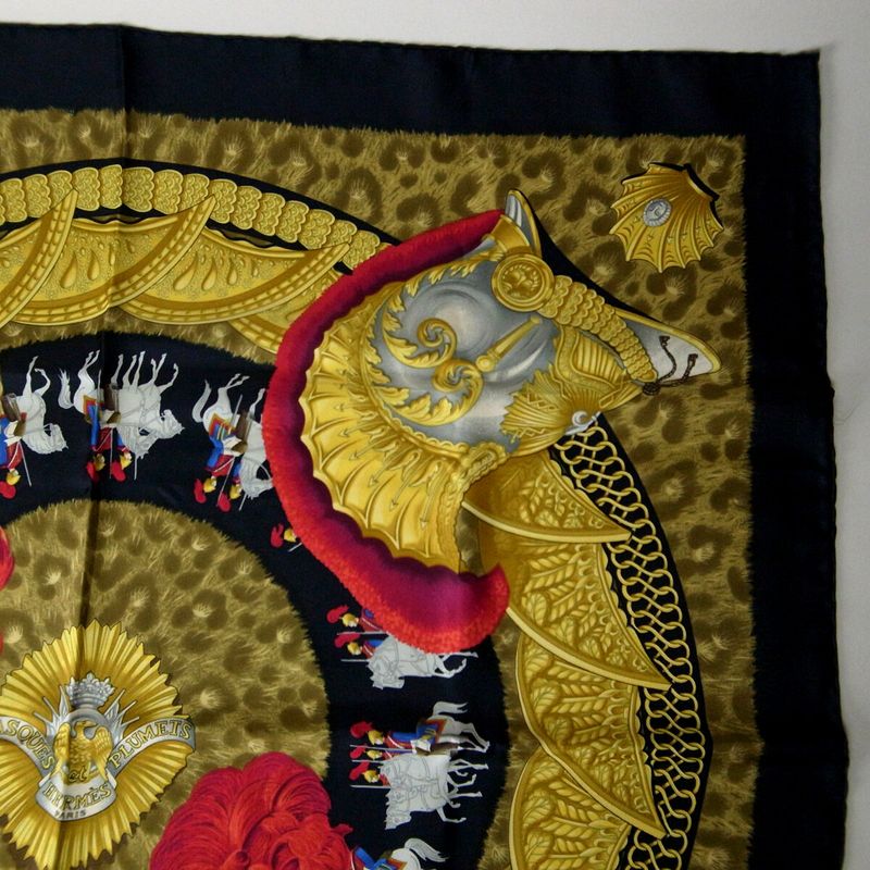 Hermes Carré 90 Casques Et Plumets Faceless Helmet 100% Silk Scarf Pawnshop