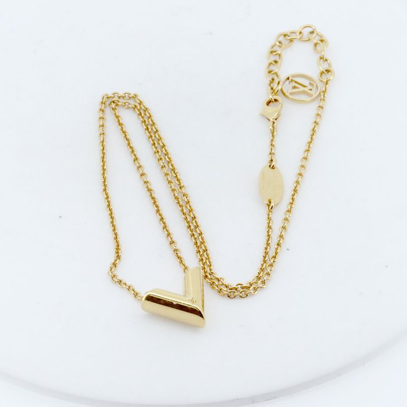 Louis Vuitton Escential V Necklace M61083 Gold Color Pawnshop Item