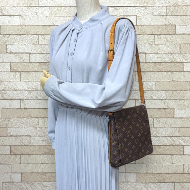 Louis Vuitton Musette Salsa Short Monogram Shoulder Bag Monogram Canvas M51258