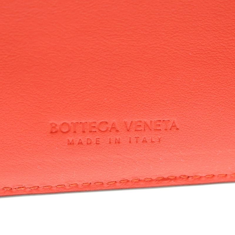 Bottega Veneta Intrecciato Bi-Colored Bi-Fold Wallet Compact Wallet Brown and